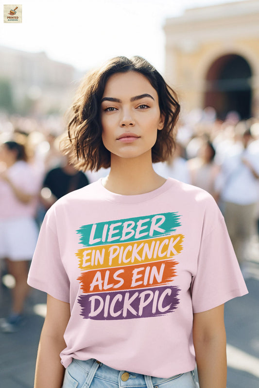 Anti Dickpic Shirt Frauen mit buntem Brushstroke Spruch und feministischer Haltung in pink