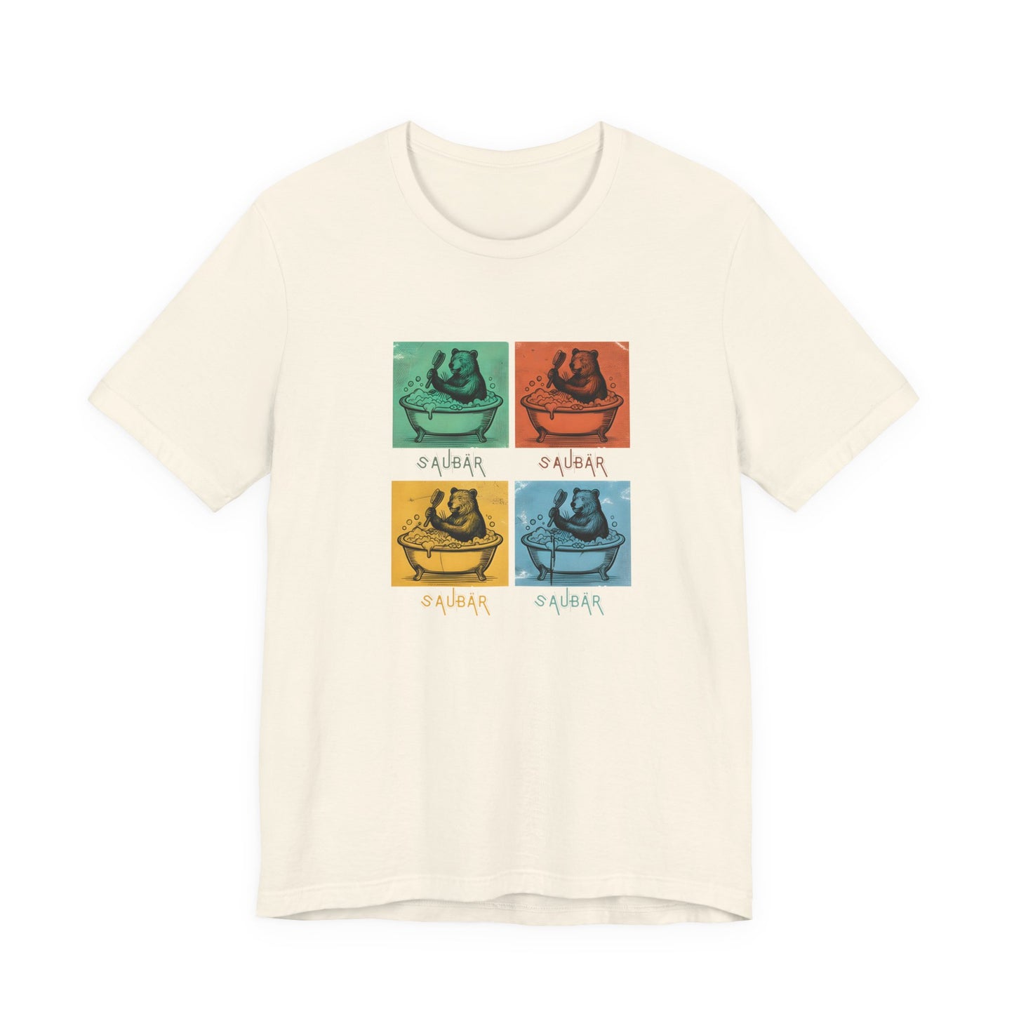 Vintage-Illustration eines Bären in einer Badewanne mit dem Schriftzug Saubär auf einem natural farbenem T-Shirt