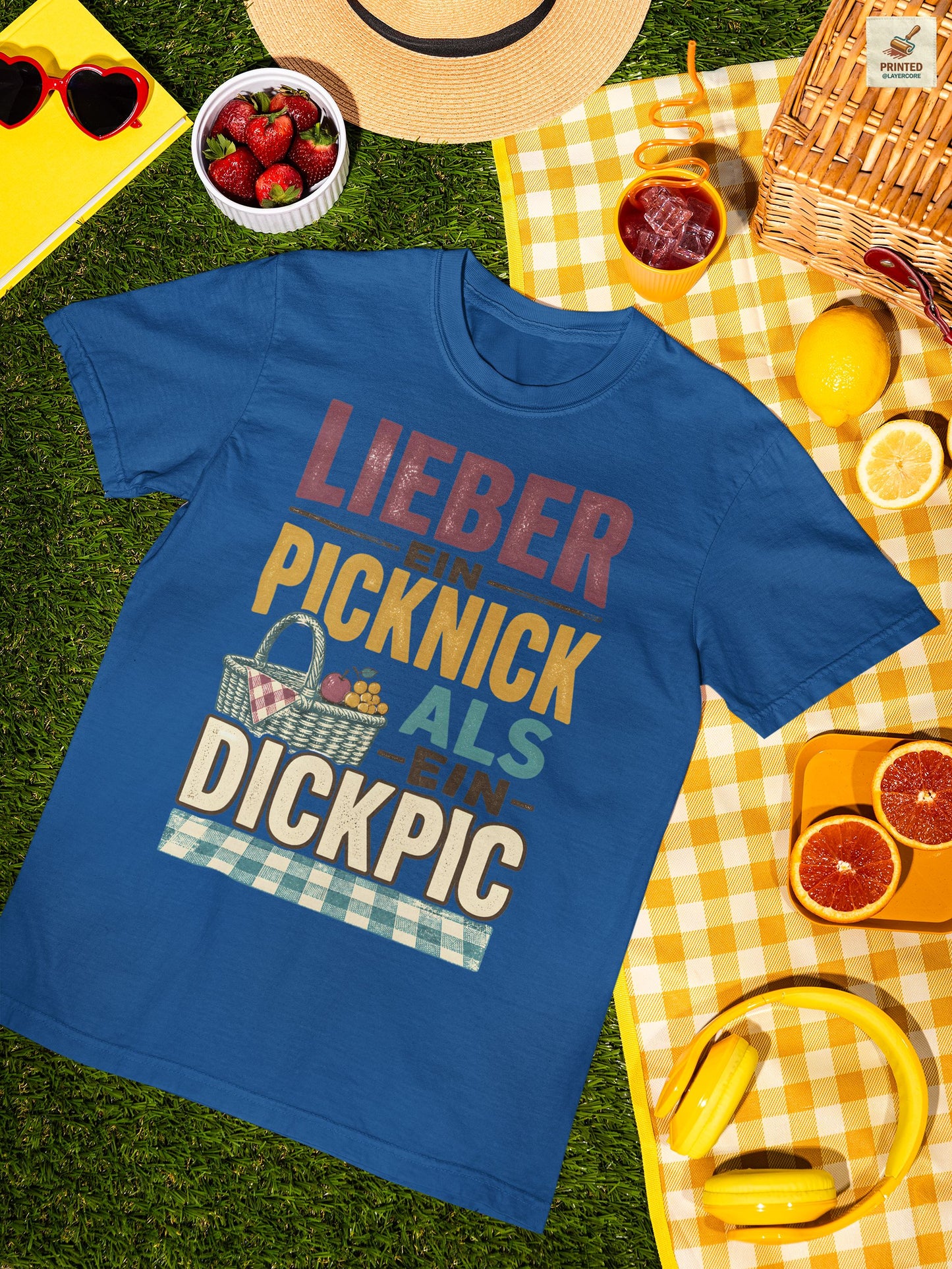 Vintage Picknick Shirt Damen mit frechem Sommer Spruch und Retro Korb Design in royal blau
