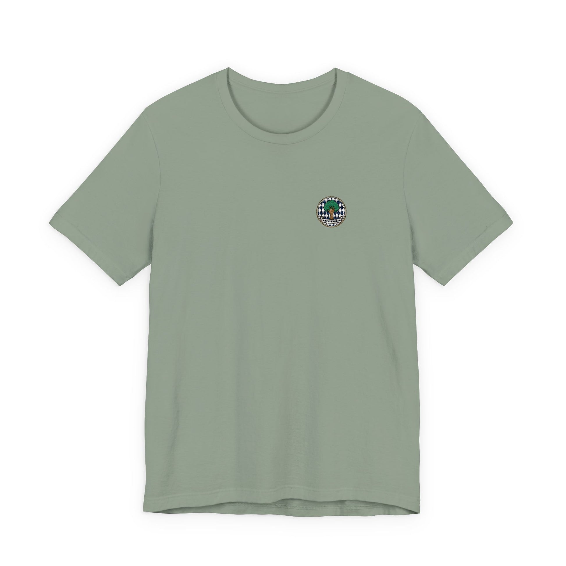 Besticktes Watschnbaam T-Shirt mit Bayern-Rauten, Baum und Hand für bayerischen Dialekt-Humor in sage farben