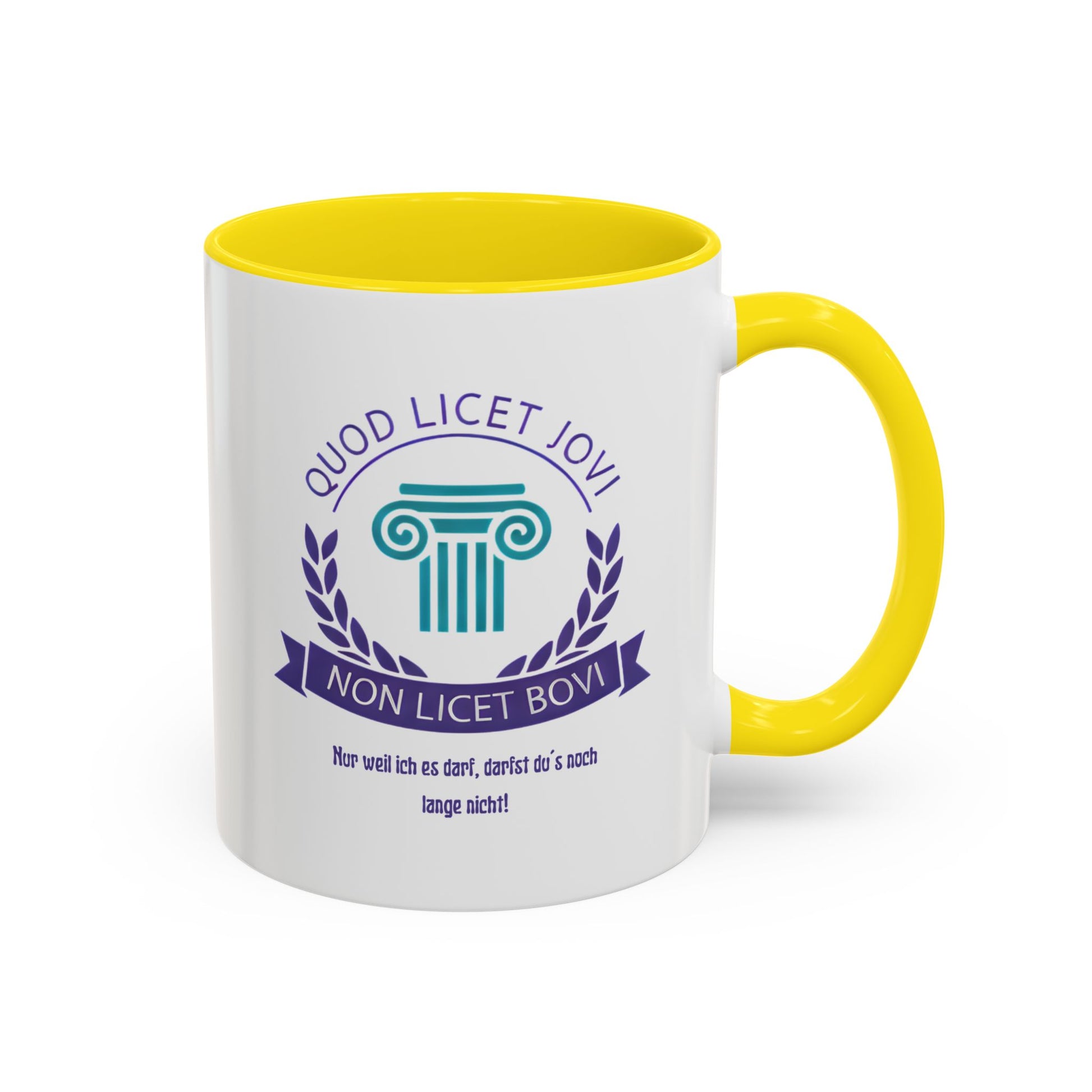 Gelbe Premium Keramik Tasse mit lateinischem Spruch „Quod licet Iovi, non licet bovi“, Säulenmotiv und Lorbeerkranz – intelligenter Humor für Alltag und Büro.
